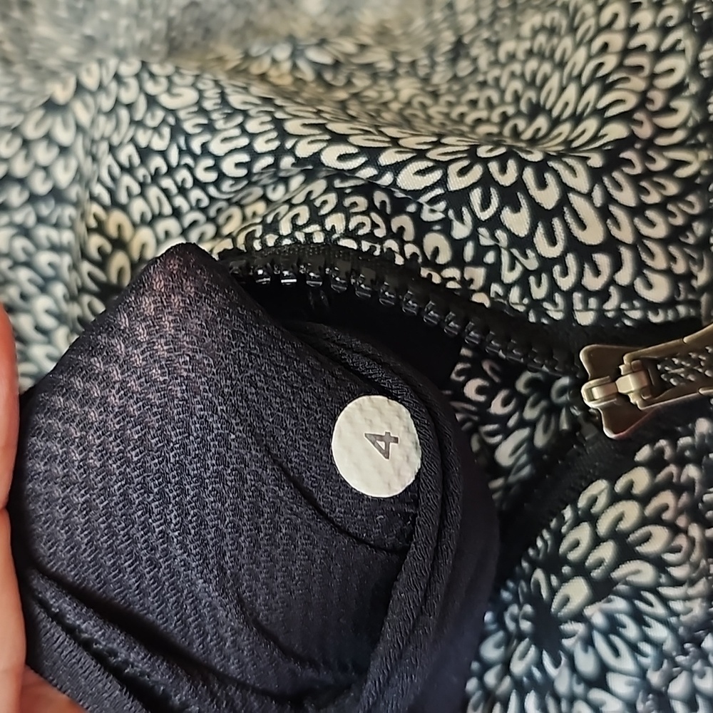 209. Lululemon Spring Forward Jacket - image 8